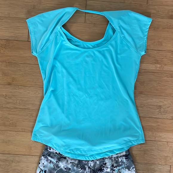 Balance Collection workout outfit bundle - Picture 2 of 6